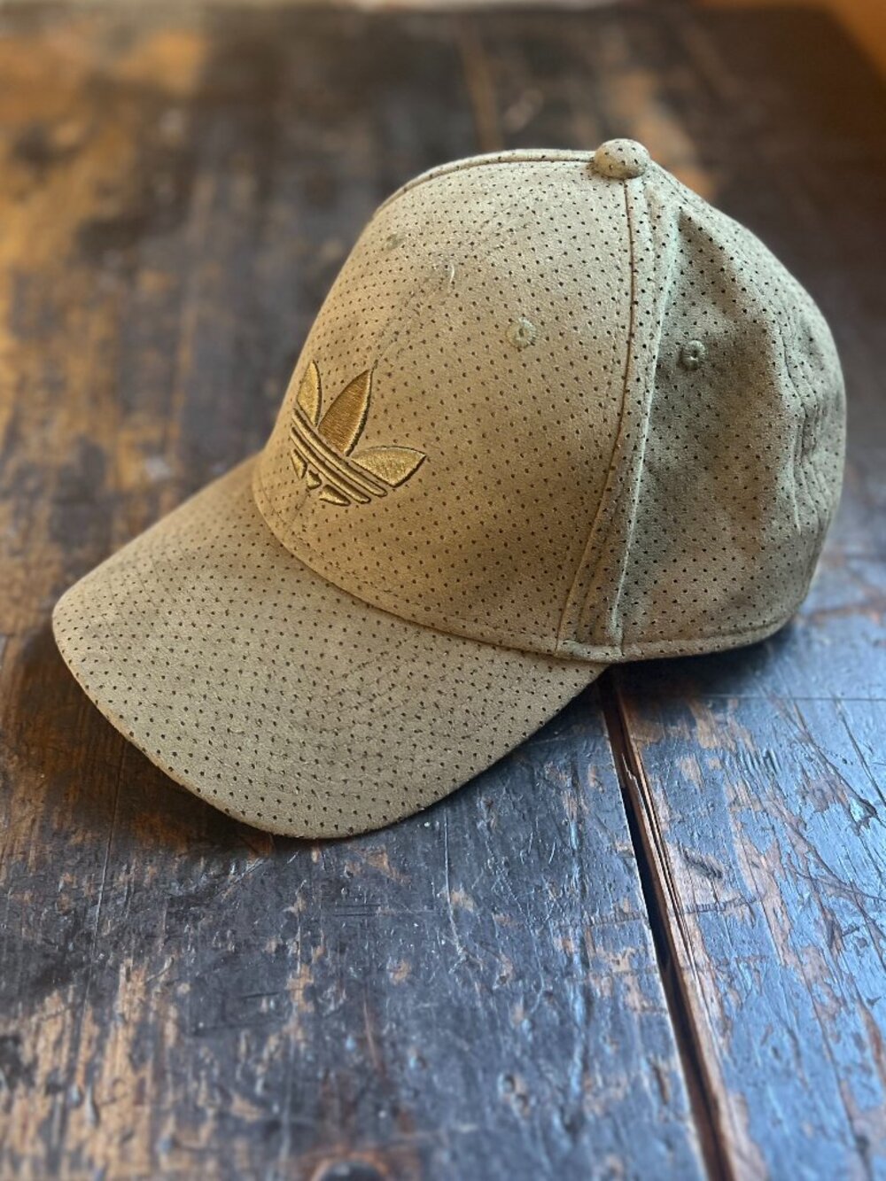 Adidas Men's Originals Trefoil Suede Perforated Snapback Cap - Army green